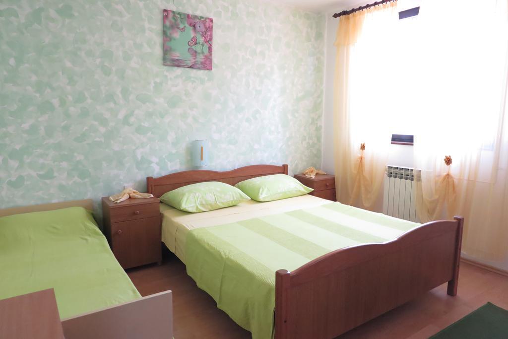 Apartments Elda Ровинь Экстерьер фото