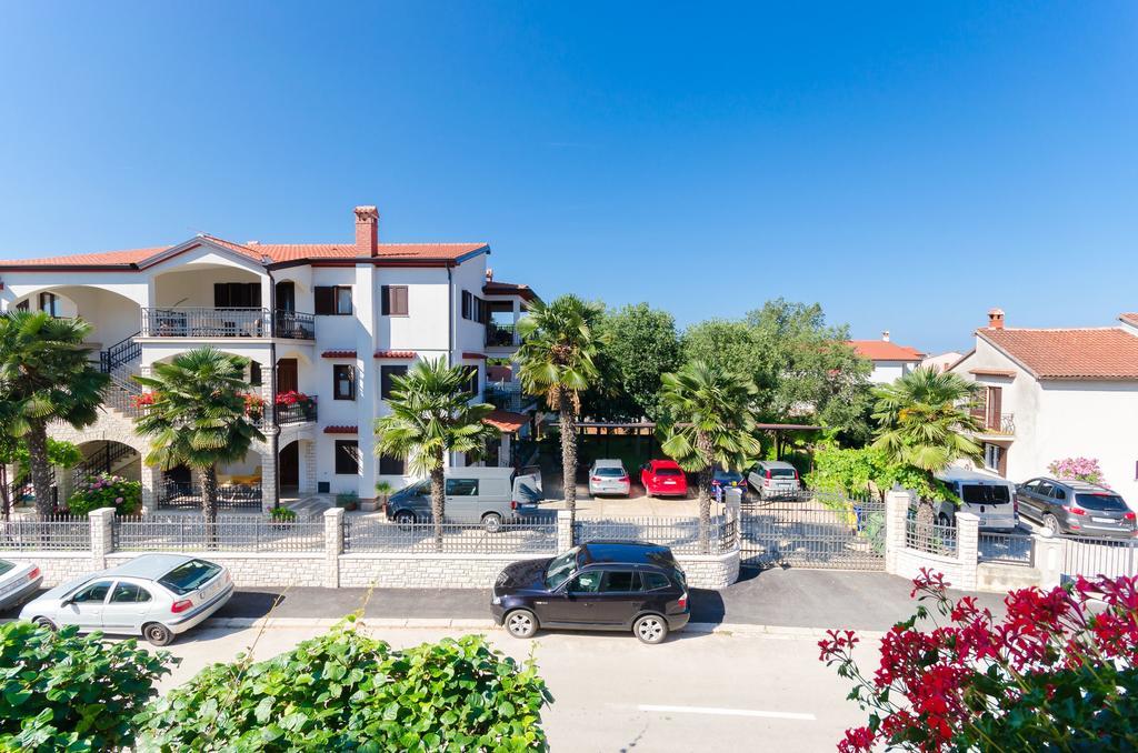 Apartments Elda Ровинь Экстерьер фото