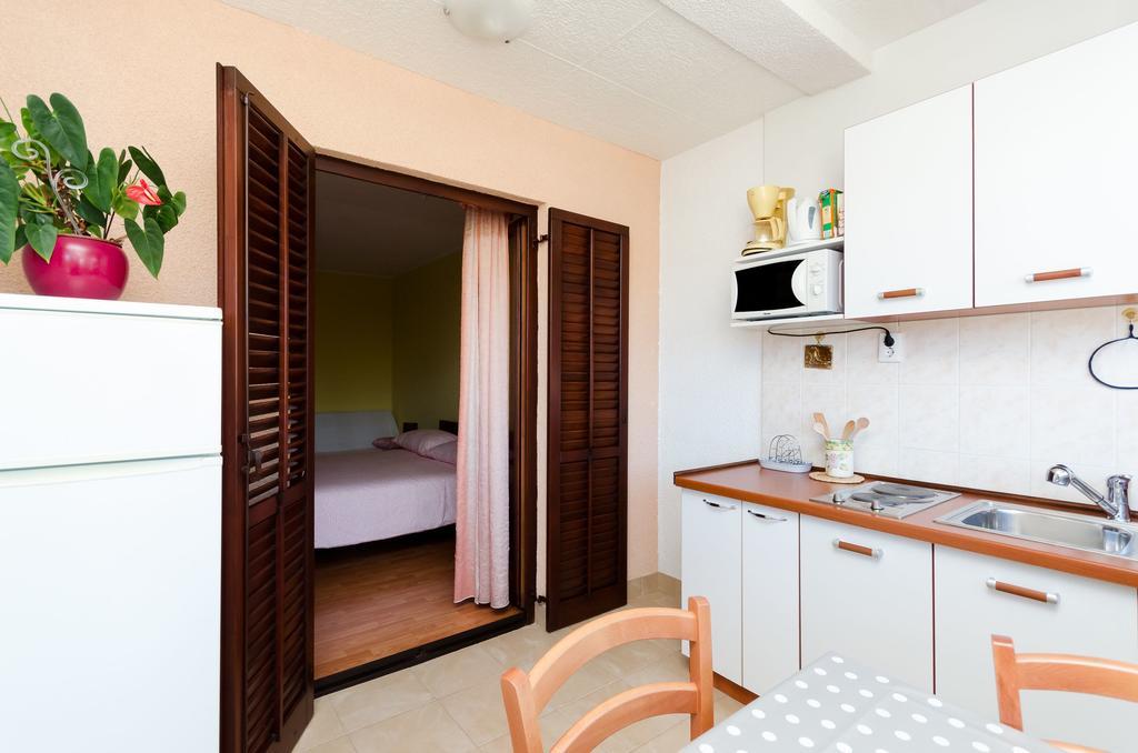 Apartments Elda Ровинь Экстерьер фото