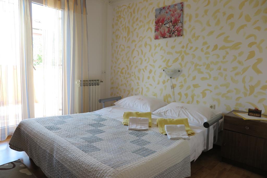 Apartments Elda Ровинь Экстерьер фото
